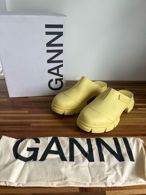 Ganni Butter Yellow Chunky Slip-On Mules Clogs